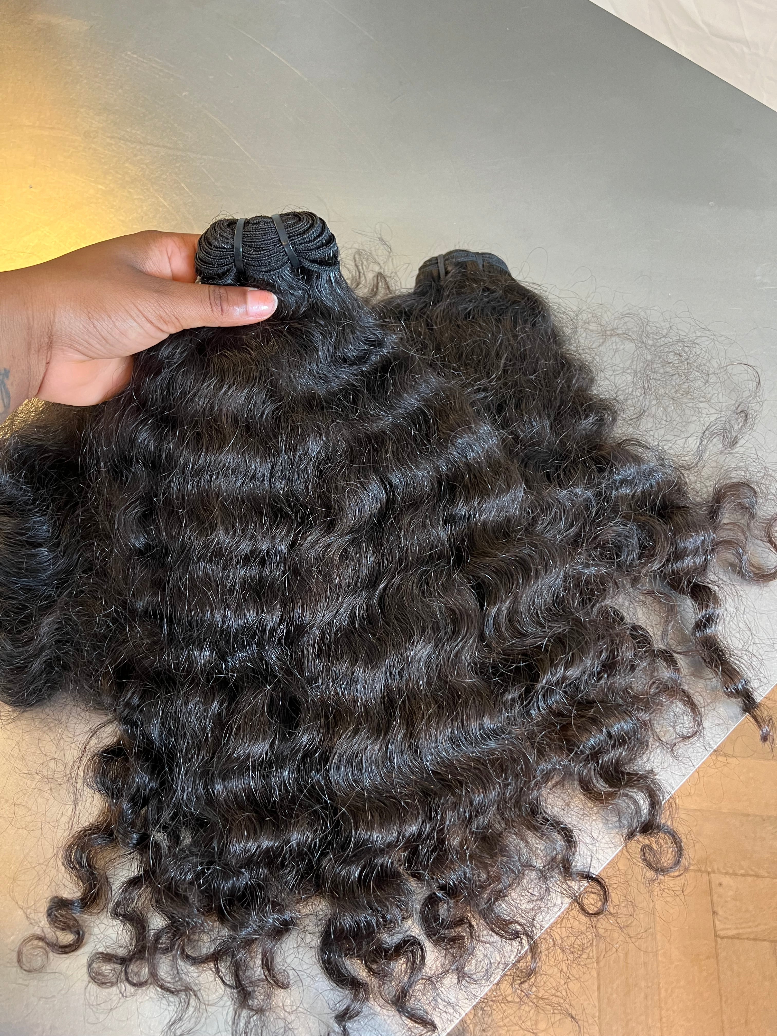 BUNDLES CURLY.